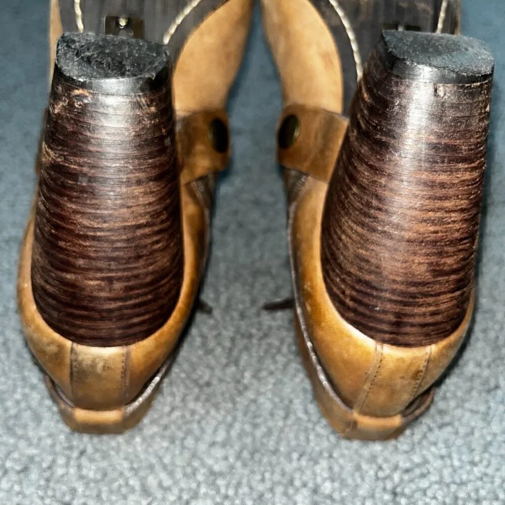 ANTHROPOLOGIE Schuler & Sons Philadelphia Brown Distressed Booties - GUC - 7.5